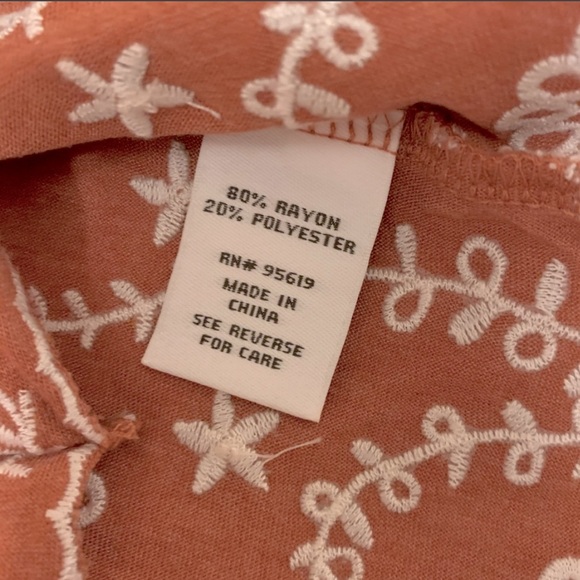 FEVER Ladies Boho Peasant Embroidered Floral Pattern Top Rust Color Size Medium - Picture 5 of 6